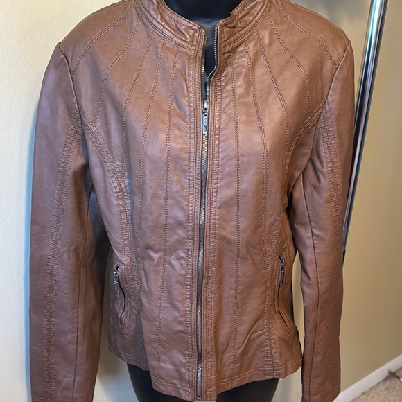 Jacket - Picture 3 of 9